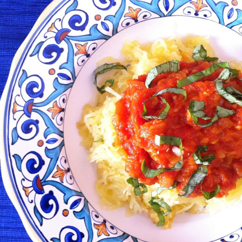spaghetti squash with homemade tomato sauce from Cooking con Sal